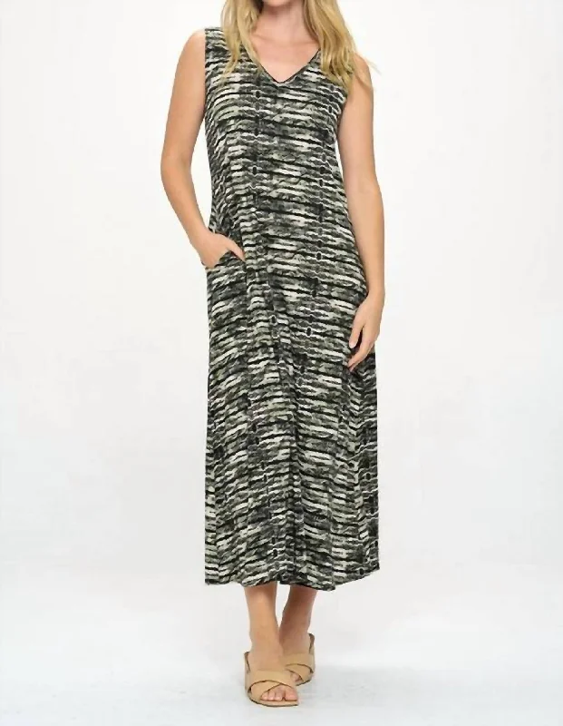 Bid Farewell To The Old Season Tonya Maxi Dress In Black