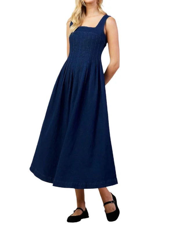 Trendy Outfits For Ladies Denim Maxi Dress In Indigo