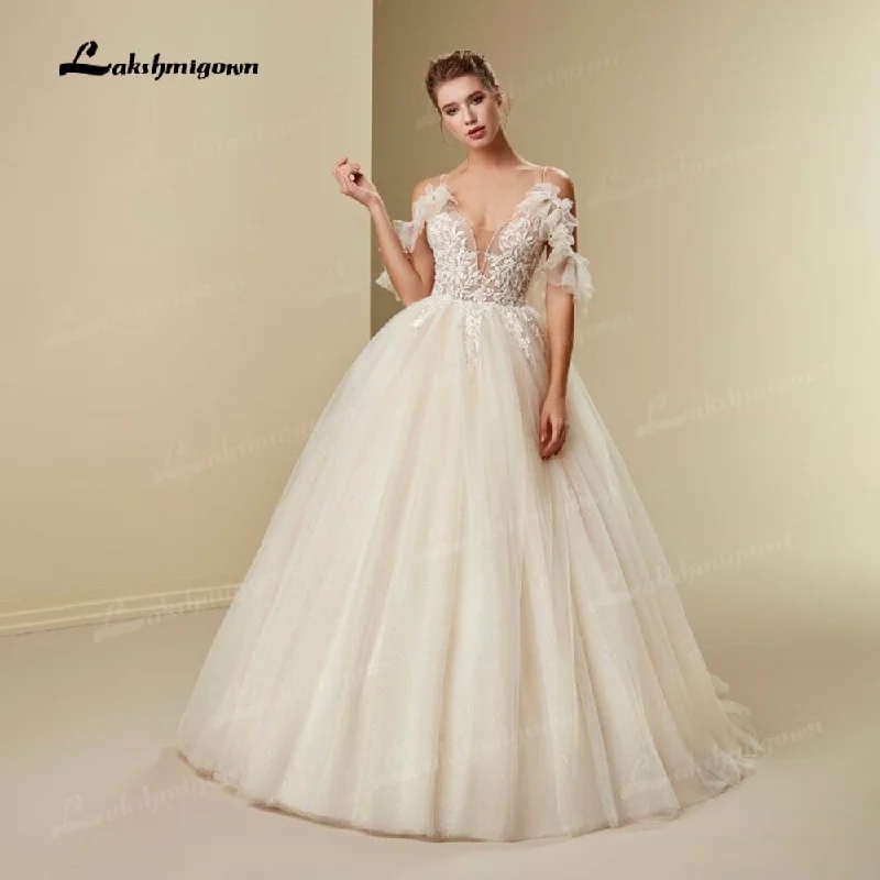 Clothing Sales Roycebridal Princess Ball Gown Wedding Dress Boho 2021 Casamento 3D Flower Sexy V Neck Spaghetti Strap Bridal Gowns Lace Up robe de mariee