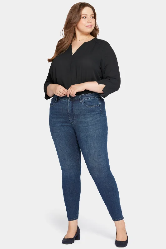 Signature Style Essentials Le Silhouette Ami Skinny Jeans In Plus Size - Precious