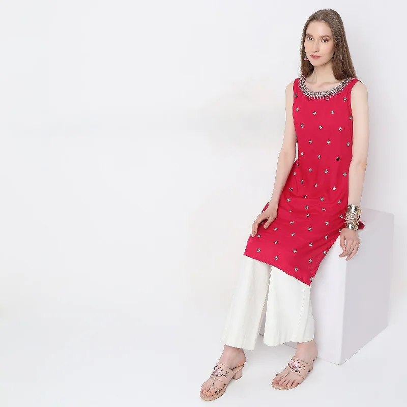 Sporty Streetwear Straight Fit Embroidered Kurta