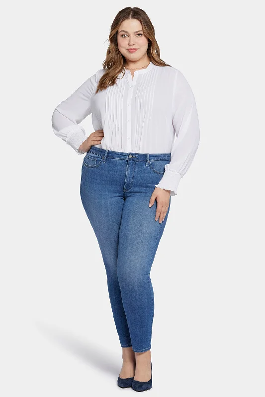 Redefining Women's Fashion Ami Skinny Jeans In Plus Size - Fairmont