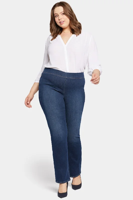 Hot Deals Pull-On Straight Jeans In Plus Size - Wonderland