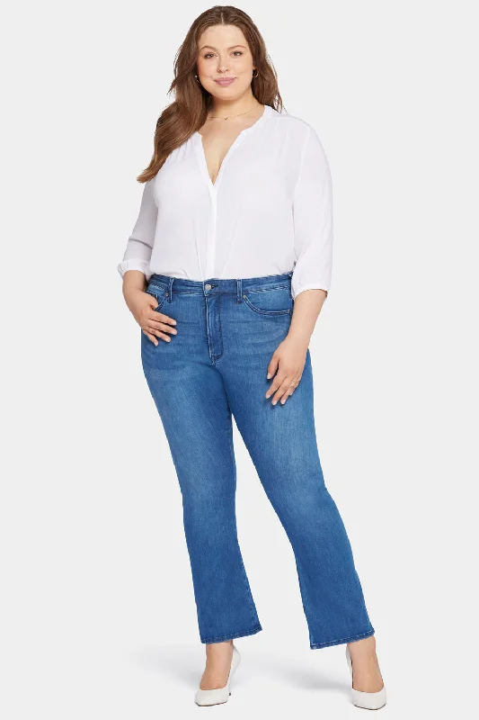 Clothing For Women Le Silhouette Slim Bootcut Jeans In Petite Plus Size - Amour